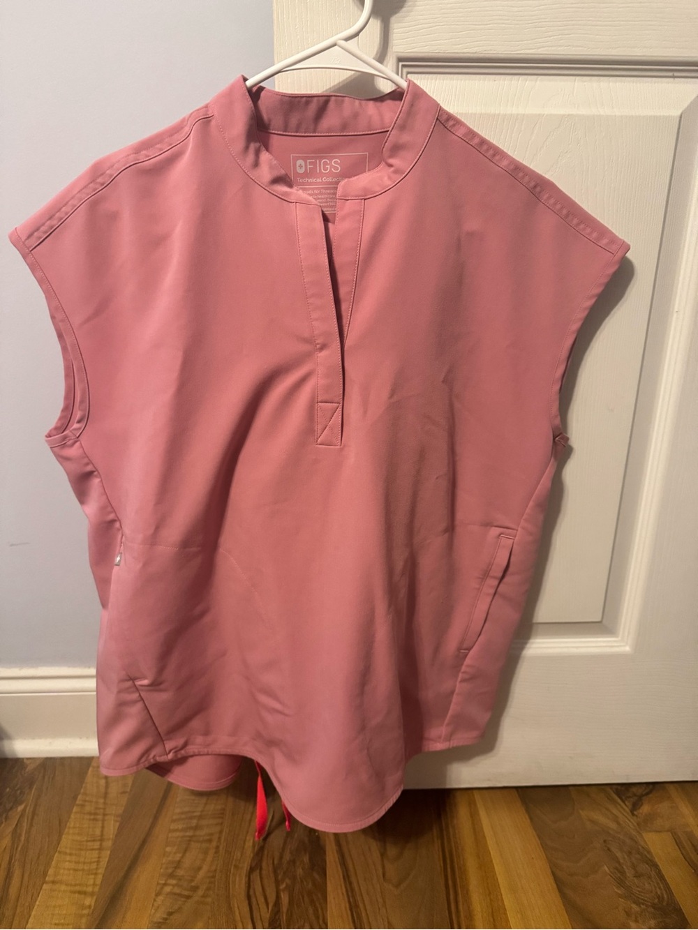 Figs Chalk Pink Small Scrub Set- NWOT